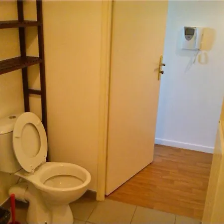 Cergy-le-haut Studio 4 Nights Minimum Cergy
