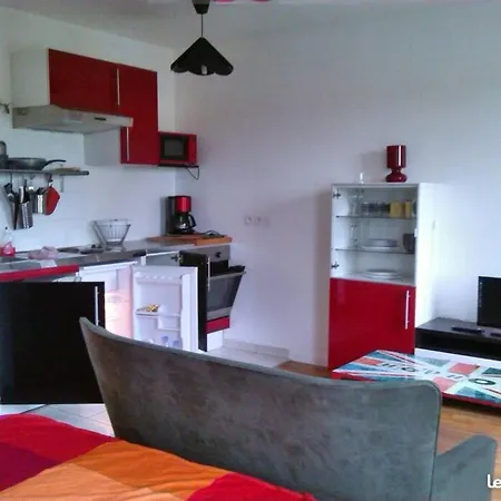 Cergy-le-haut Studio 4 Nights Minimum Διαμέρισμα *